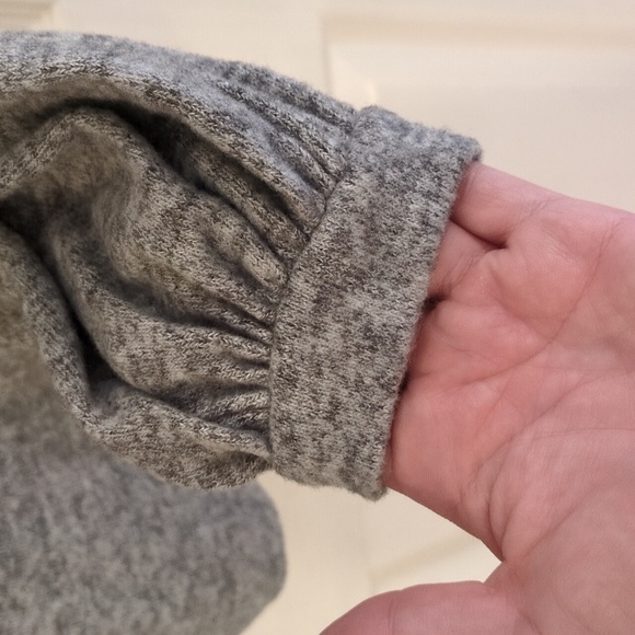 Anthropologie | Grey | Slouchy Sweatshirt | Buttery Soft | Size Sm Petite | NWT - Picture 5 of 11